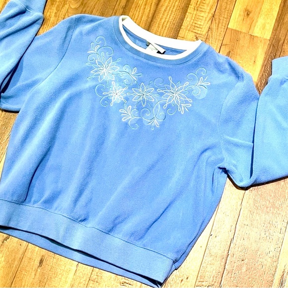 Alfred Dunner Fleece Top. Size PM - Picture 5 of 10